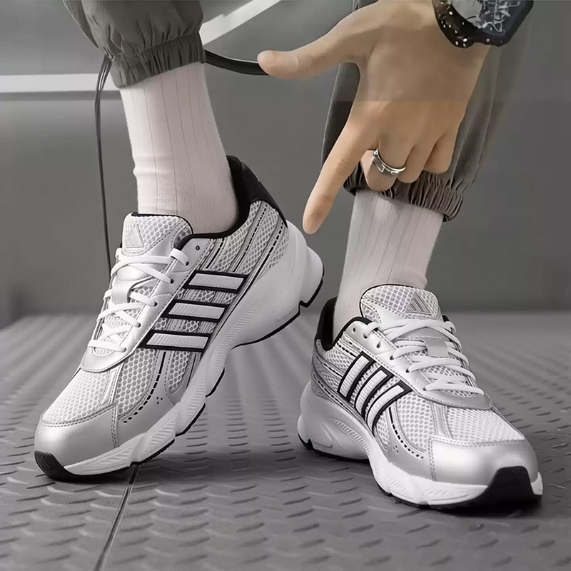 Adidas Men's TECHNOCHAOS 2000  - Men'S Shoes Half Cut 评论和价格